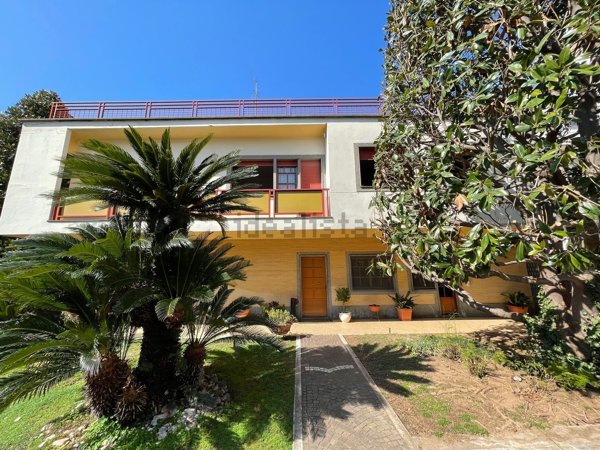 casa indipendente in vendita a Terracina