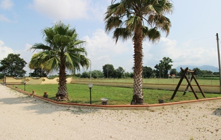 casa indipendente in vendita a Terracina in zona Circondariale