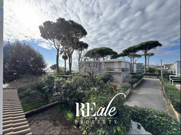 casa indipendente in vendita a Terracina