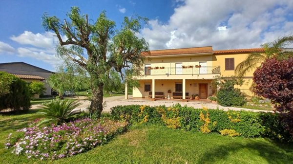 casa indipendente in vendita a Terracina
