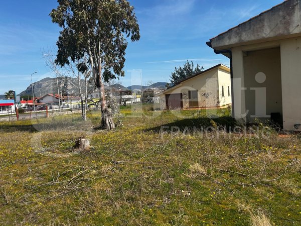 casa indipendente in vendita a Terracina in zona Hermada