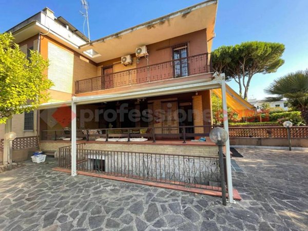 casa indipendente in vendita a Terracina