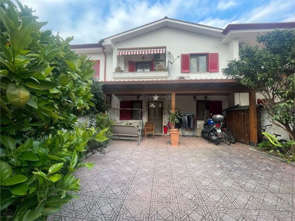 appartamento in vendita a Terracina in zona Hermada
