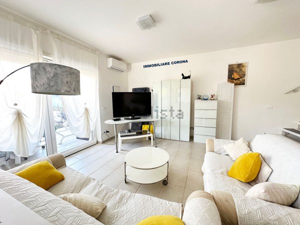 casa indipendente in vendita a Terracina