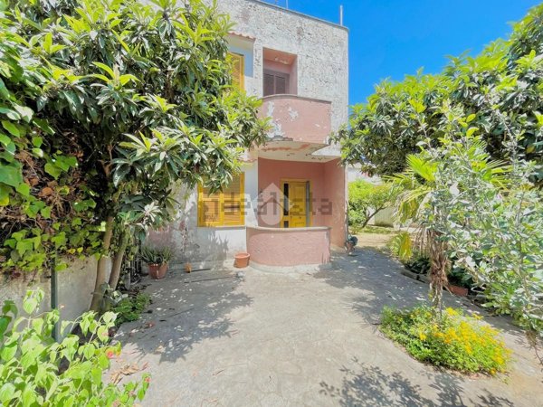 casa indipendente in vendita a Terracina
