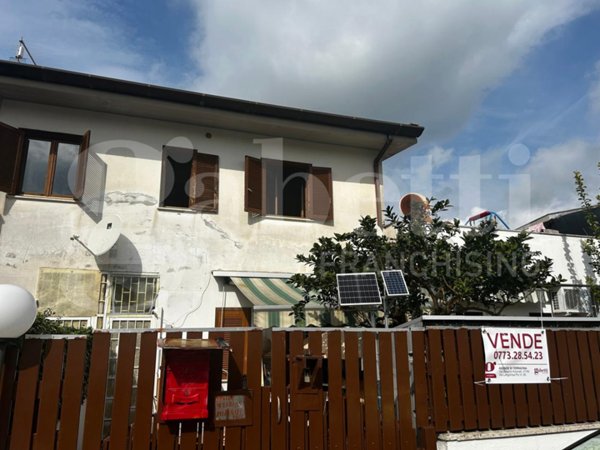 appartamento in vendita a Terracina in zona Hermada