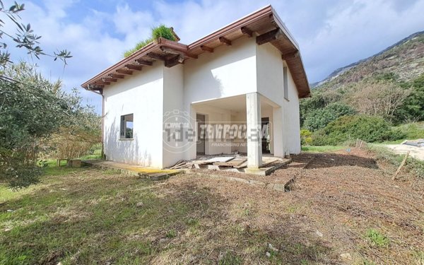 appartamento in vendita a Terracina in zona Campolungo