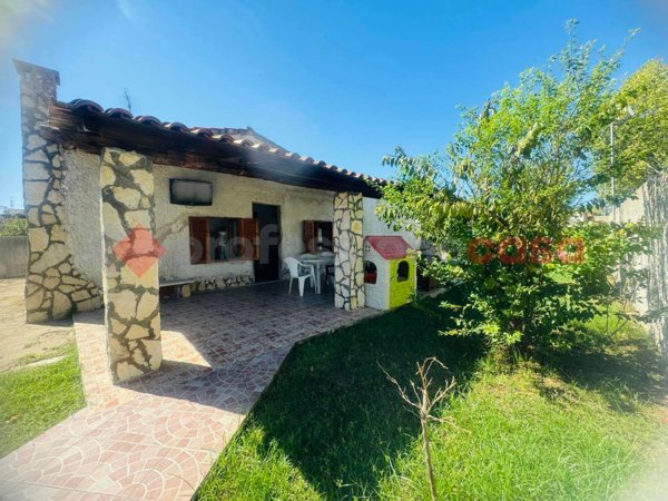 casa indipendente in vendita a Terracina