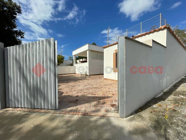 casa indipendente in vendita a Terracina