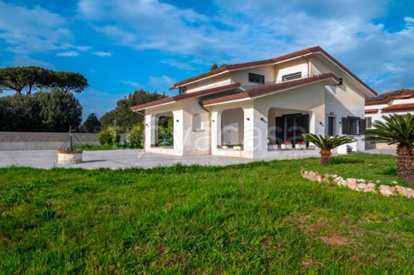 casa indipendente in vendita a Terracina in zona Hermada