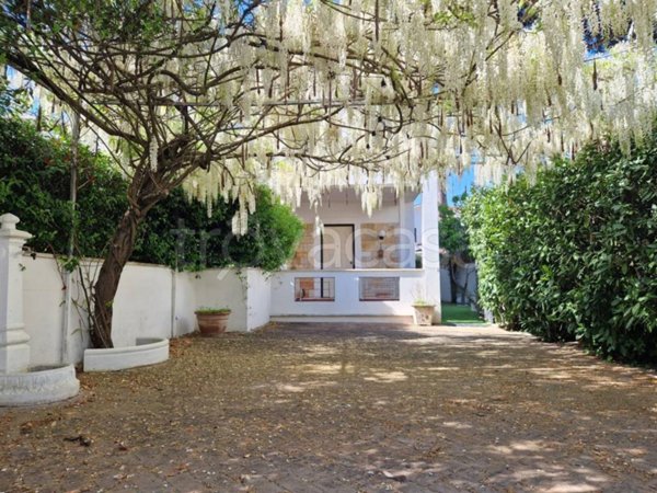 casa indipendente in vendita a Terracina