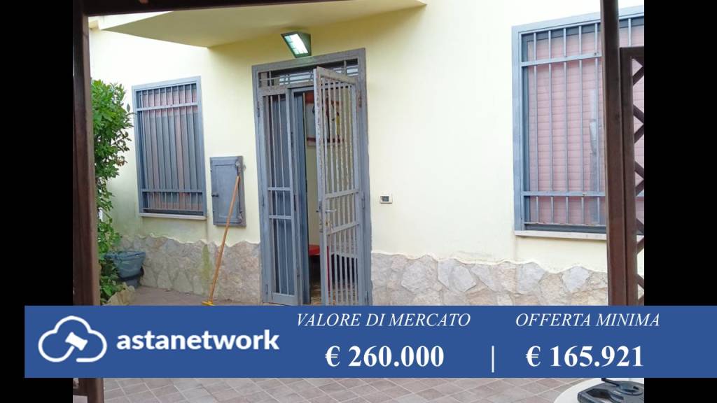 casa indipendente in vendita a Terracina