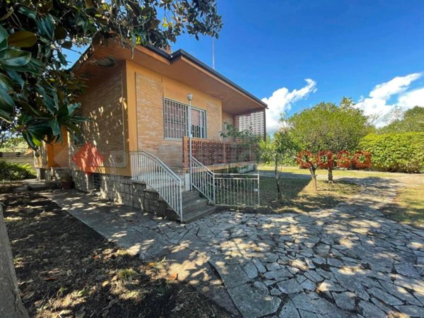 casa indipendente in vendita a Terracina