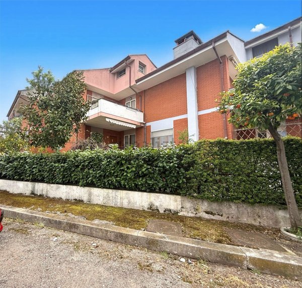 casa indipendente in vendita a Terracina in zona Hermada