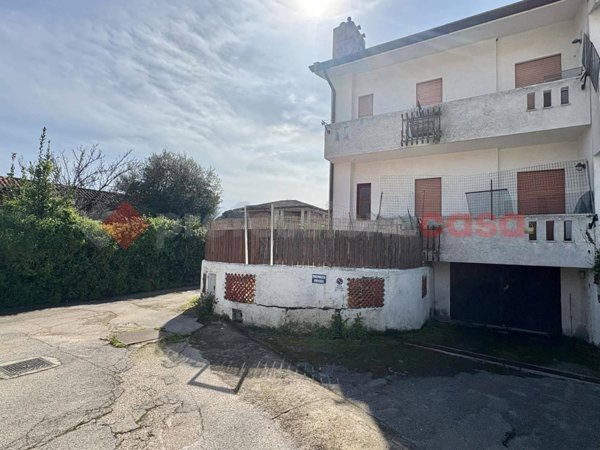 casa indipendente in vendita a Terracina