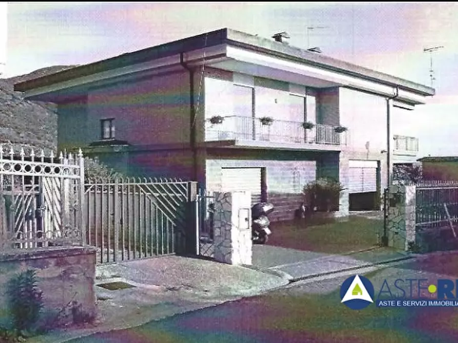casa indipendente in vendita a Terracina