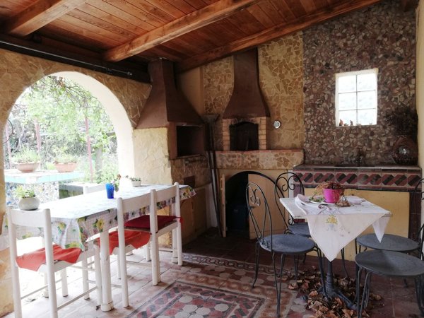 casa indipendente in vendita a Terracina