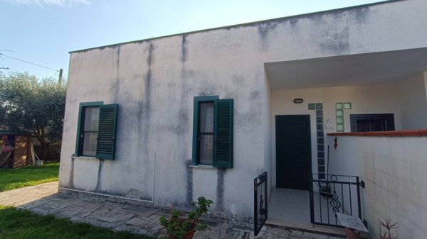 casa indipendente in vendita a Terracina
