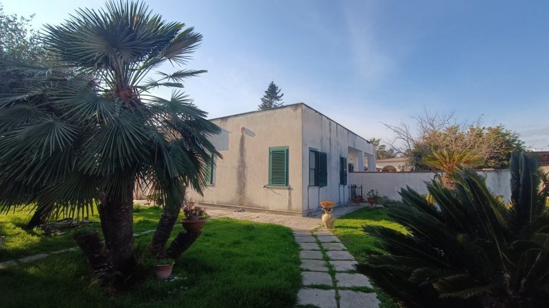 casa indipendente in vendita a Terracina