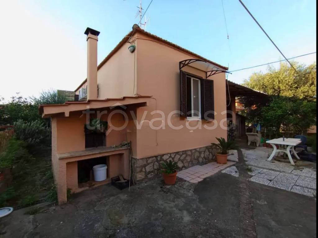 casa indipendente in vendita a Terracina