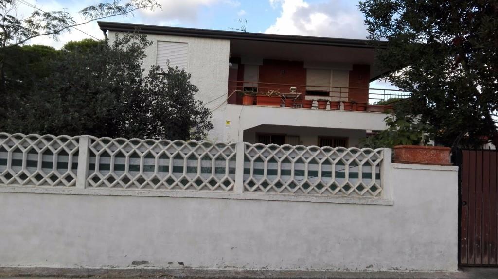 casa indipendente in vendita a Terracina in zona Hermada