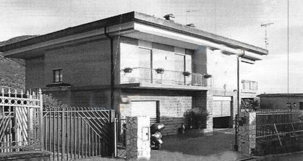 casa indipendente in vendita a Terracina in zona La Fiora
