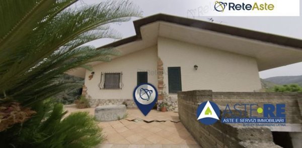 casa indipendente in vendita a Terracina