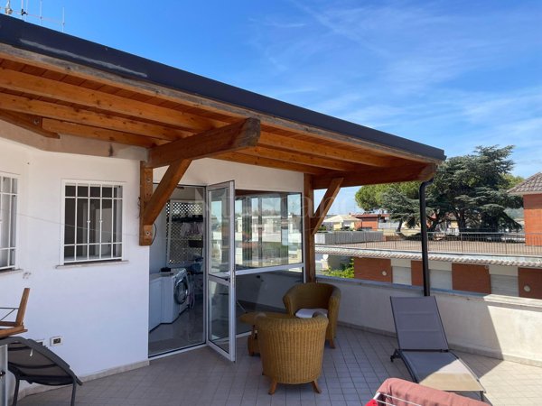 casa indipendente in vendita a Terracina