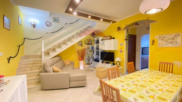 casa indipendente in vendita a Terracina