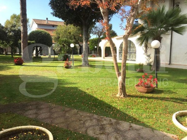 casa indipendente in vendita a Terracina