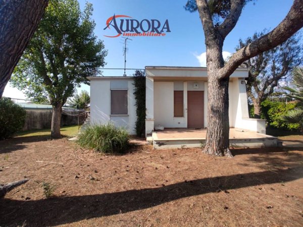 casa indipendente in vendita a Terracina