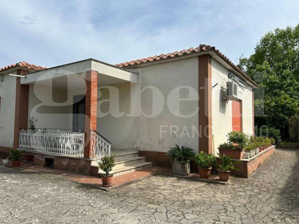 casa indipendente in vendita a Terracina