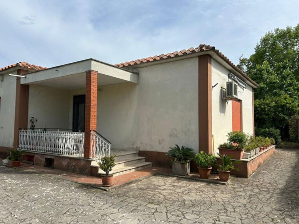 casa indipendente in vendita a Terracina