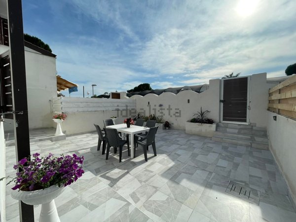 casa indipendente in vendita a Terracina