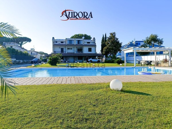 casa indipendente in vendita a Terracina
