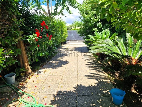 casa indipendente in vendita a Terracina