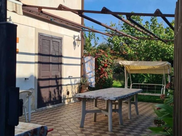 casa indipendente in vendita a Terracina in zona Hermada