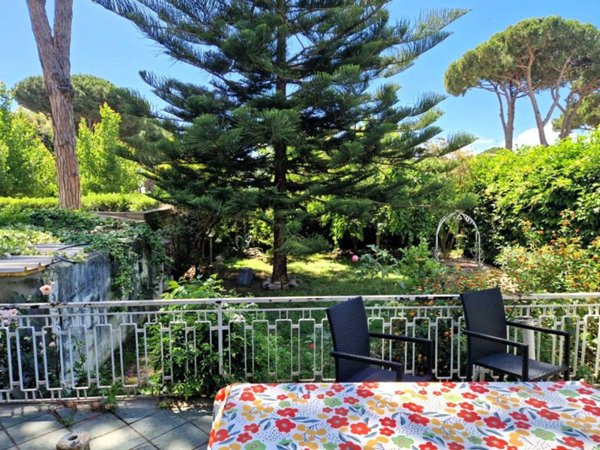 casa indipendente in vendita a Terracina