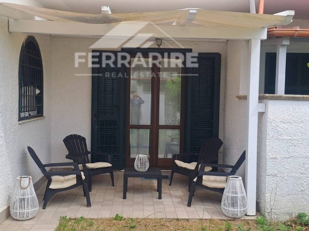 casa indipendente in vendita a Terracina