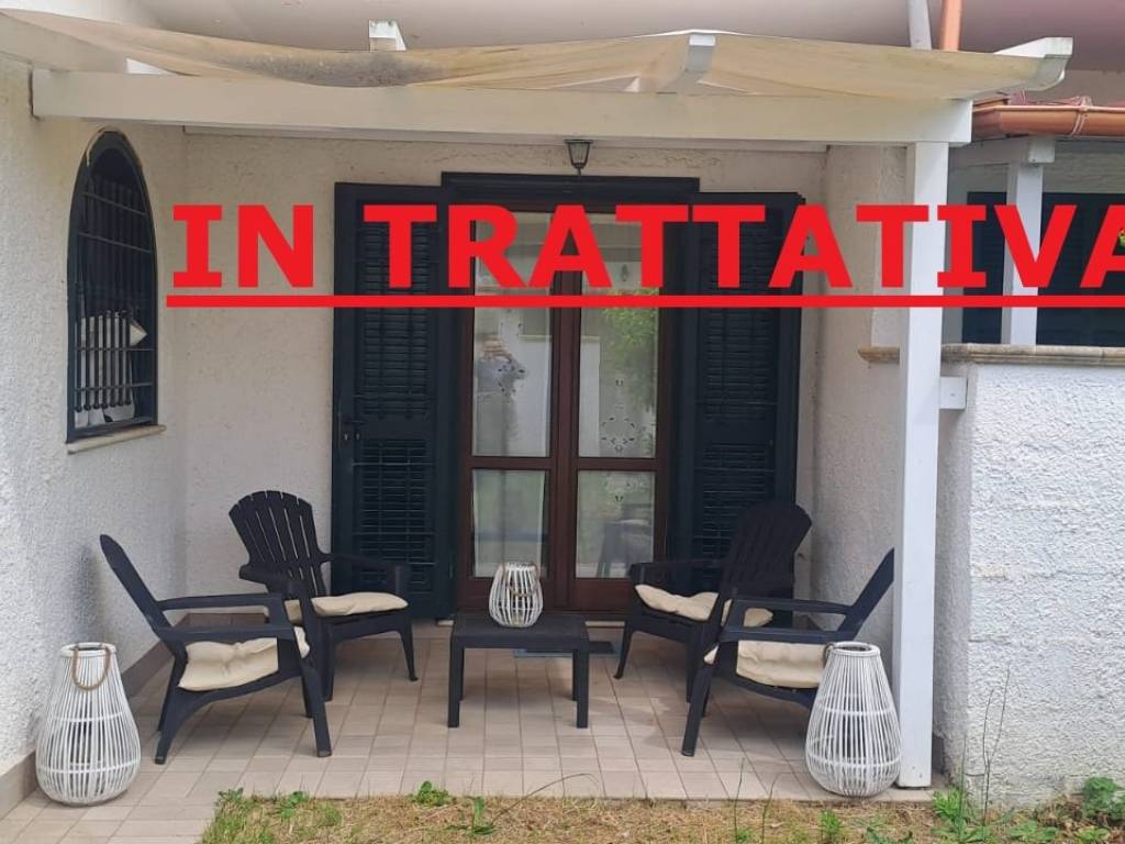casa indipendente in vendita a Terracina