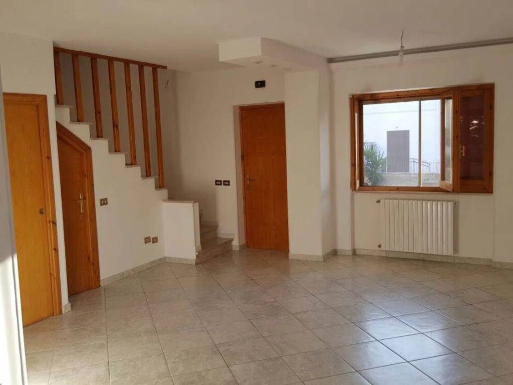 casa indipendente in vendita a Terracina
