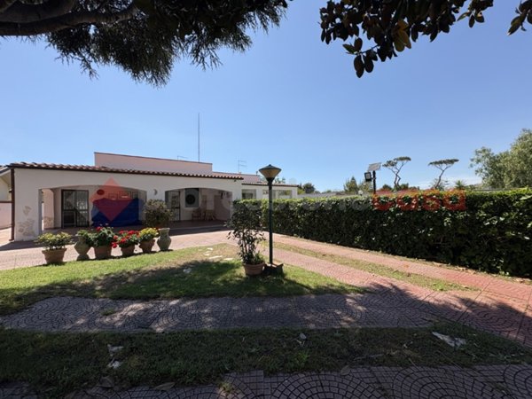 casa indipendente in vendita a Terracina