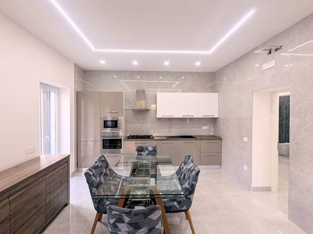 casa indipendente in vendita a Terracina