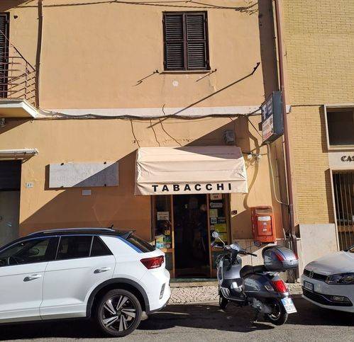 negozio in vendita a Terracina