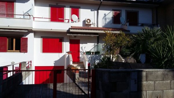 casa indipendente in vendita a Terracina