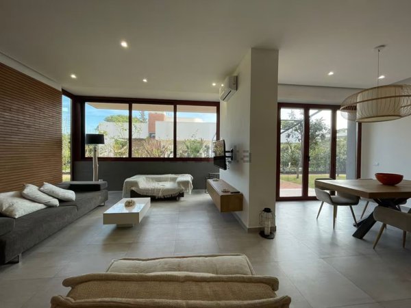 casa indipendente in vendita a Terracina