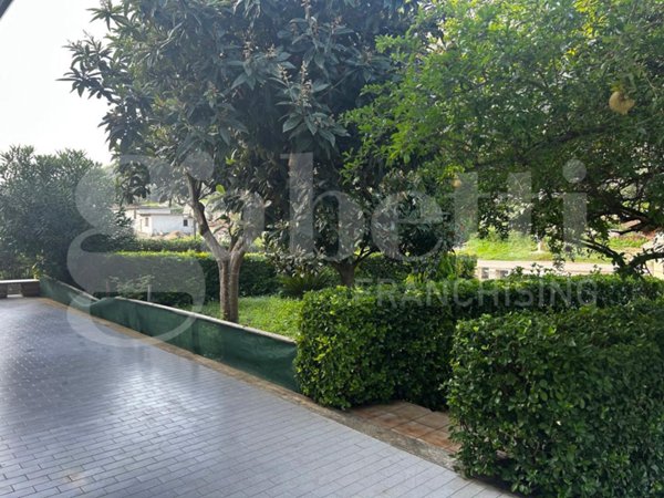 casa indipendente in vendita a Terracina in zona La Fiora