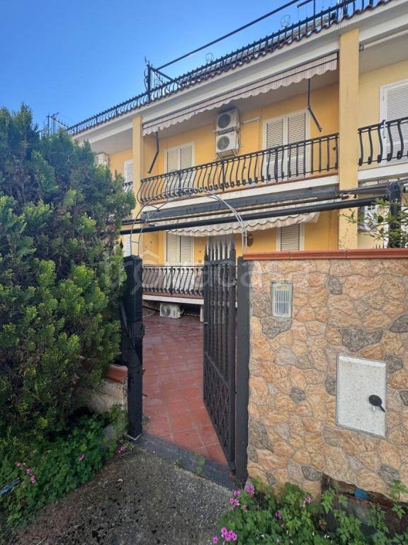 casa indipendente in vendita a Terracina