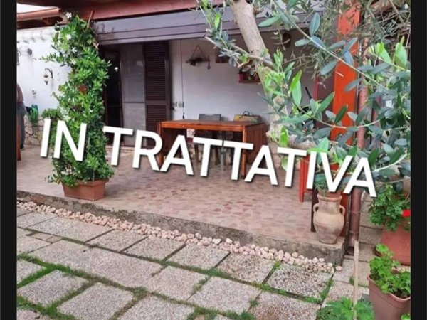 casa indipendente in vendita a Terracina in zona Hermada