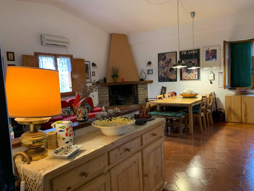 casa indipendente in vendita a Terracina